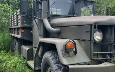 Am-general-diesel-1971-green-2