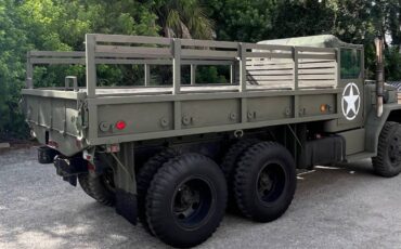 Am-general-m35a2-1981-green-3