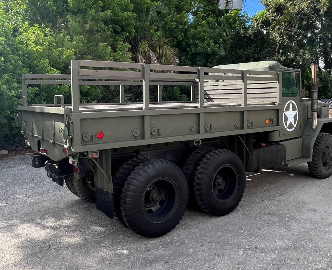 Am-general-m35a2-1981-green-3