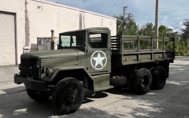 Am-general-m35a2-1981-green