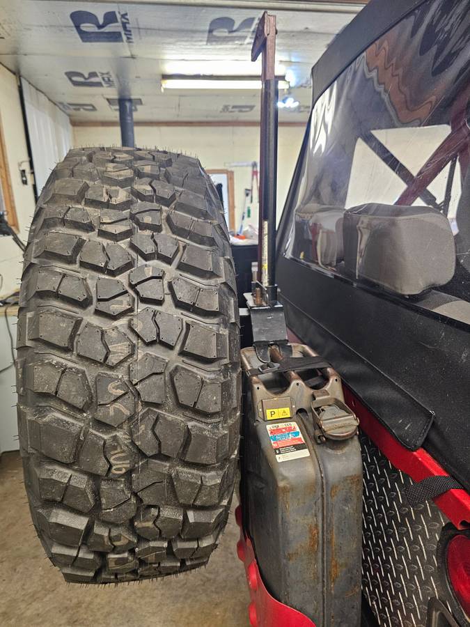 Amc-jeep-cj5-1982-red-8