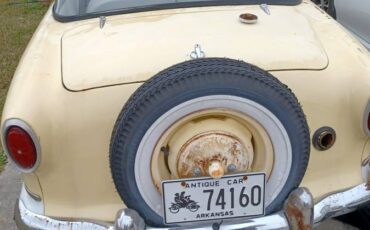 American-motors-metropolitan-1960-yellow-7