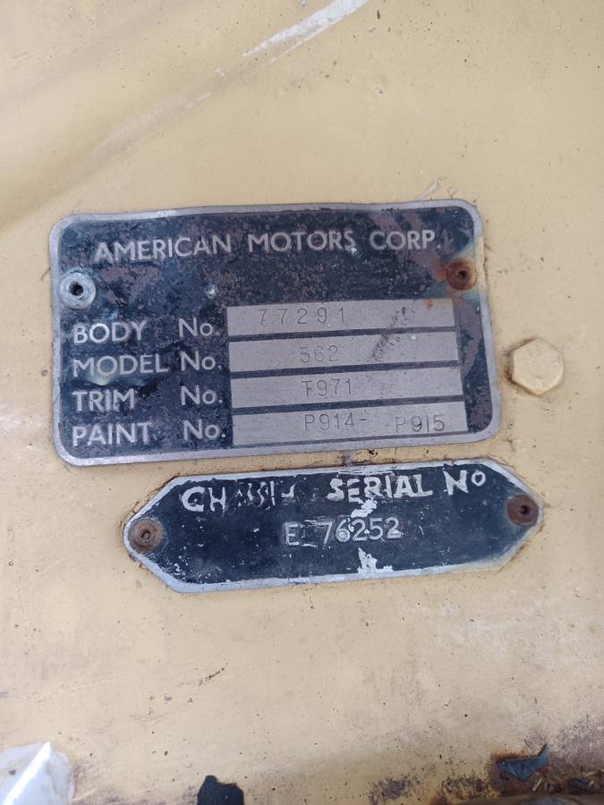 American-motors-metropolitan-1960-yellow-8