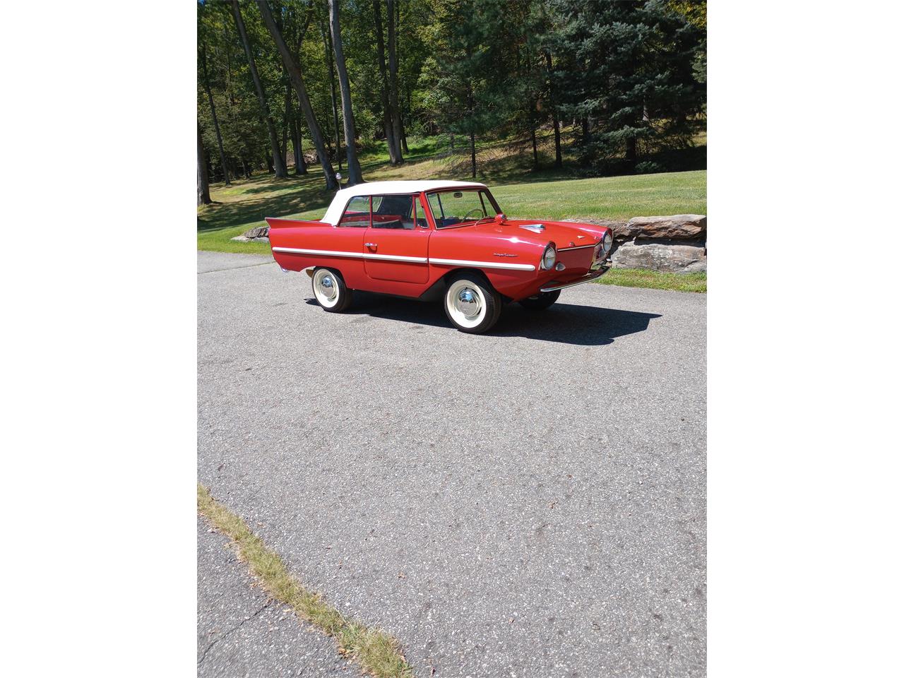 Amphicar-770-1964-red-white-and-gray-1