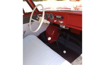 Amphicar-770-1964-red-white-and-gray-12