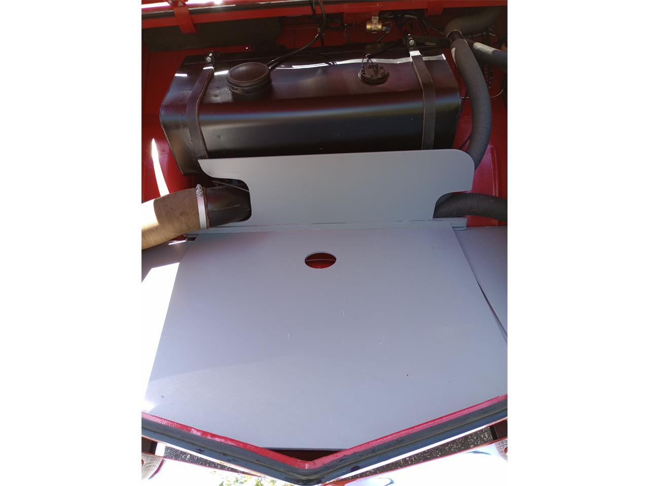 Amphicar-770-1964-red-white-and-gray-7