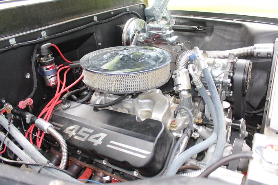 Apache-4-wd-stepside-1959-black-19