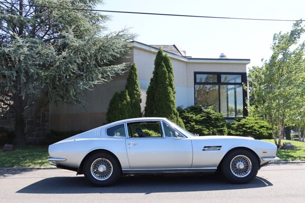 Aston-Martin-DBS-1969-2