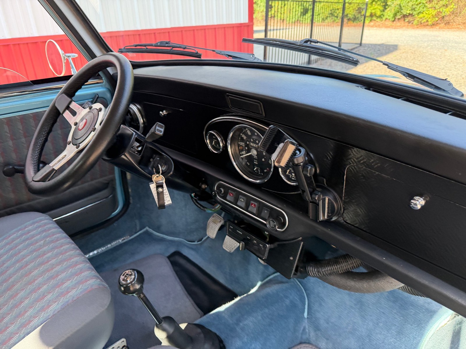 Austin-Mini-1971-Coupe-10