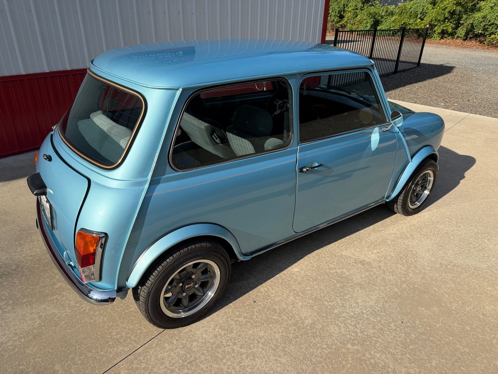 Austin-Mini-1971-Coupe-16