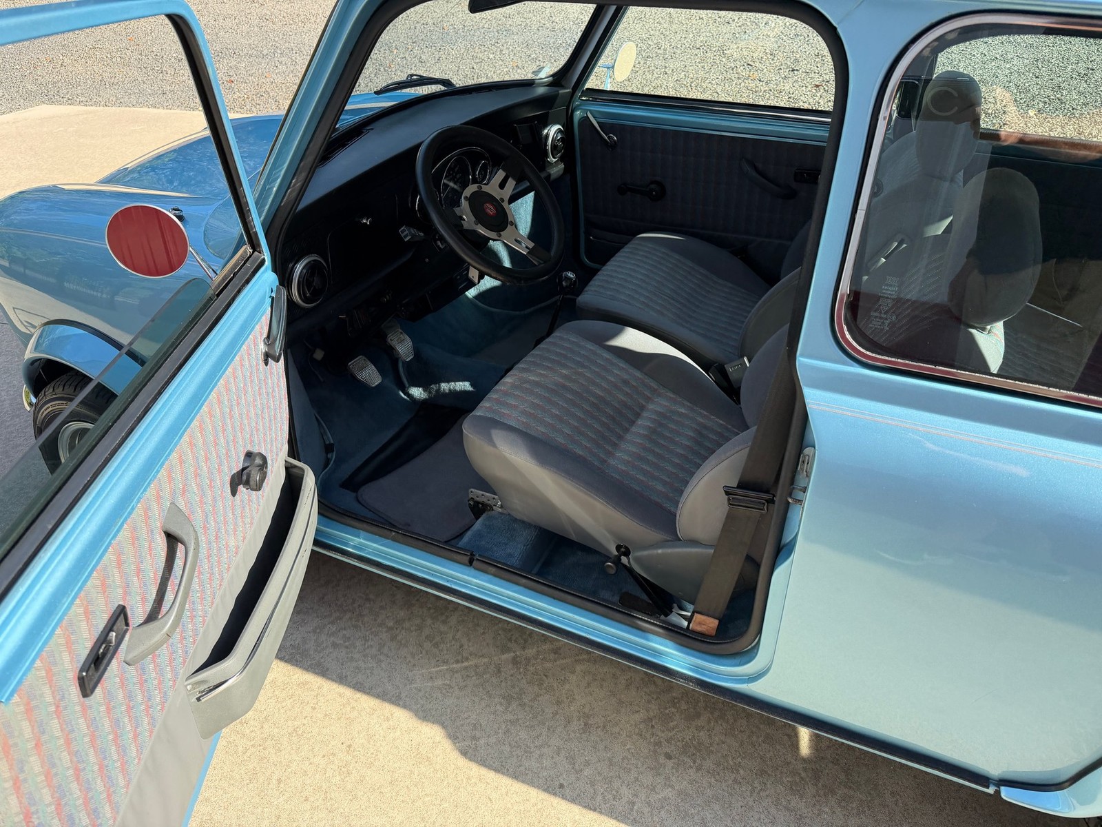 Austin-Mini-1971-Coupe-19