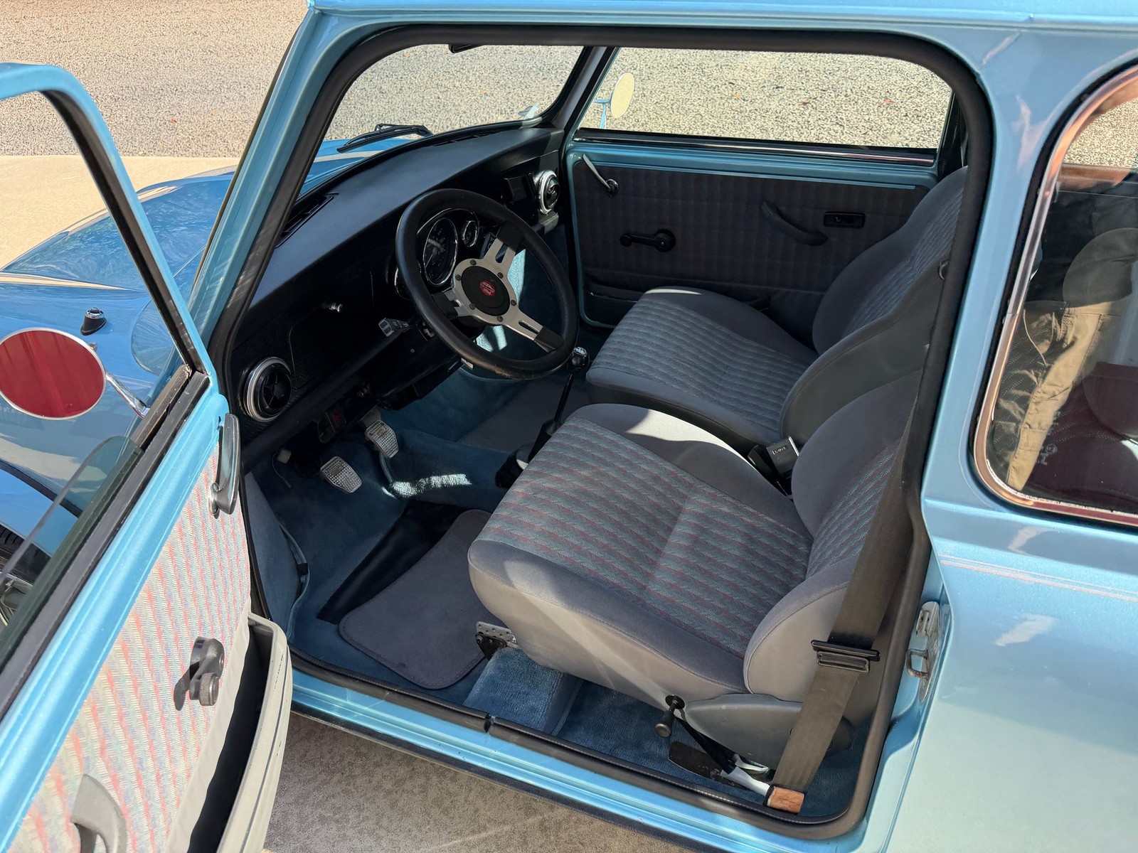 Austin-Mini-1971-Coupe-20