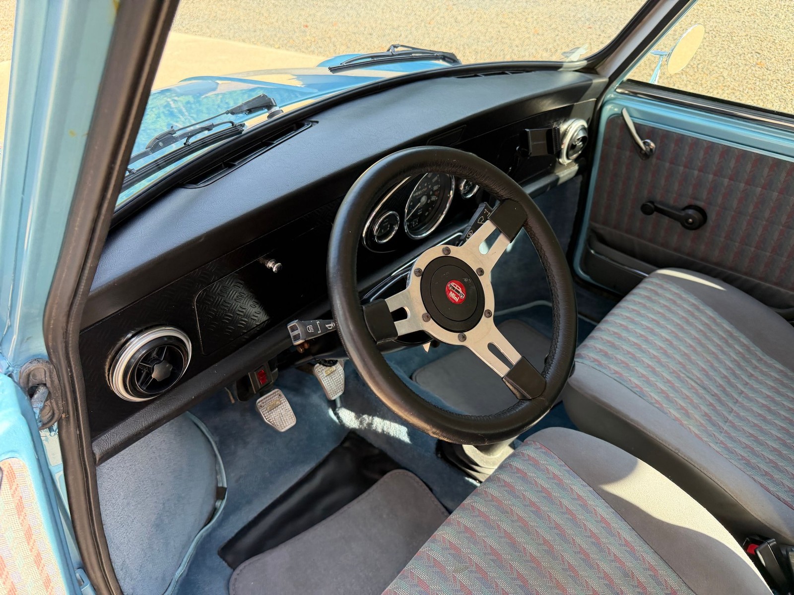 Austin-Mini-1971-Coupe-22