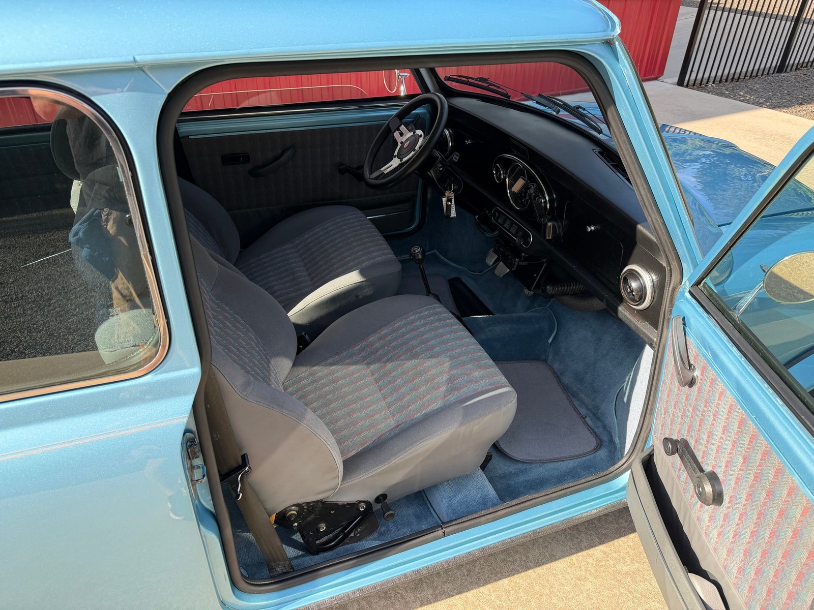Austin-Mini-1971-Coupe-5