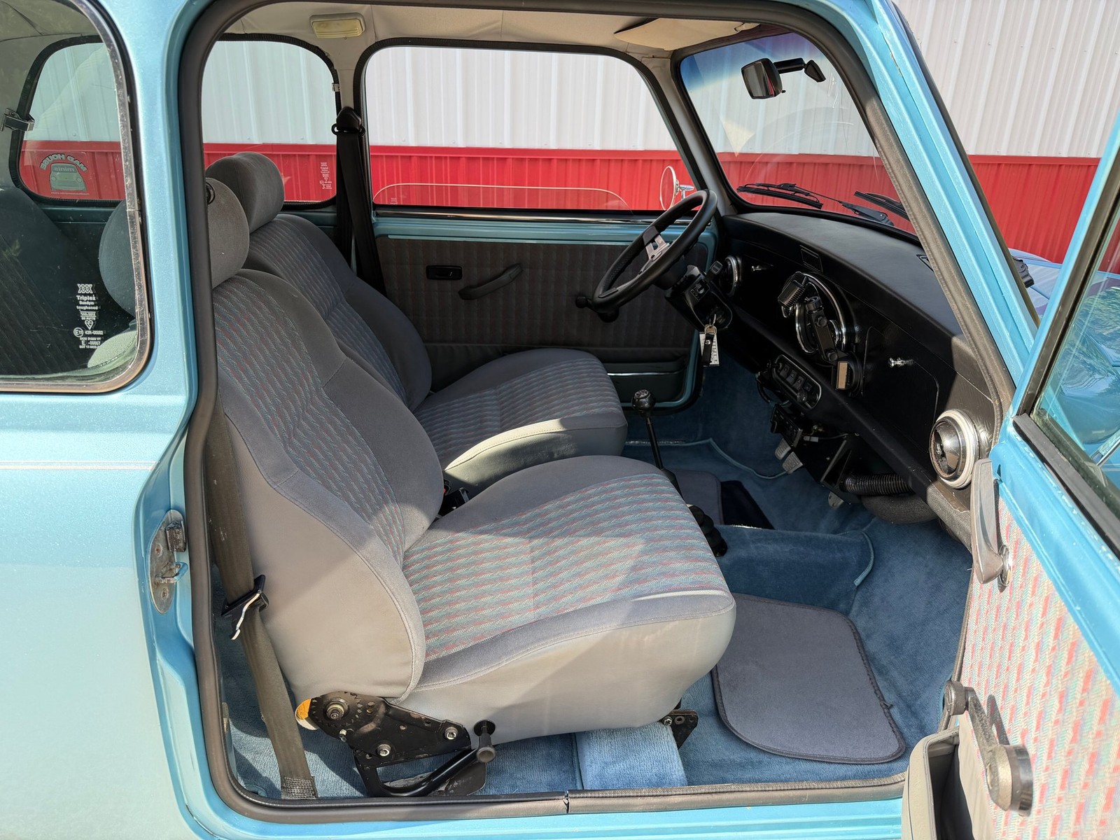 Austin-Mini-1971-Coupe-7