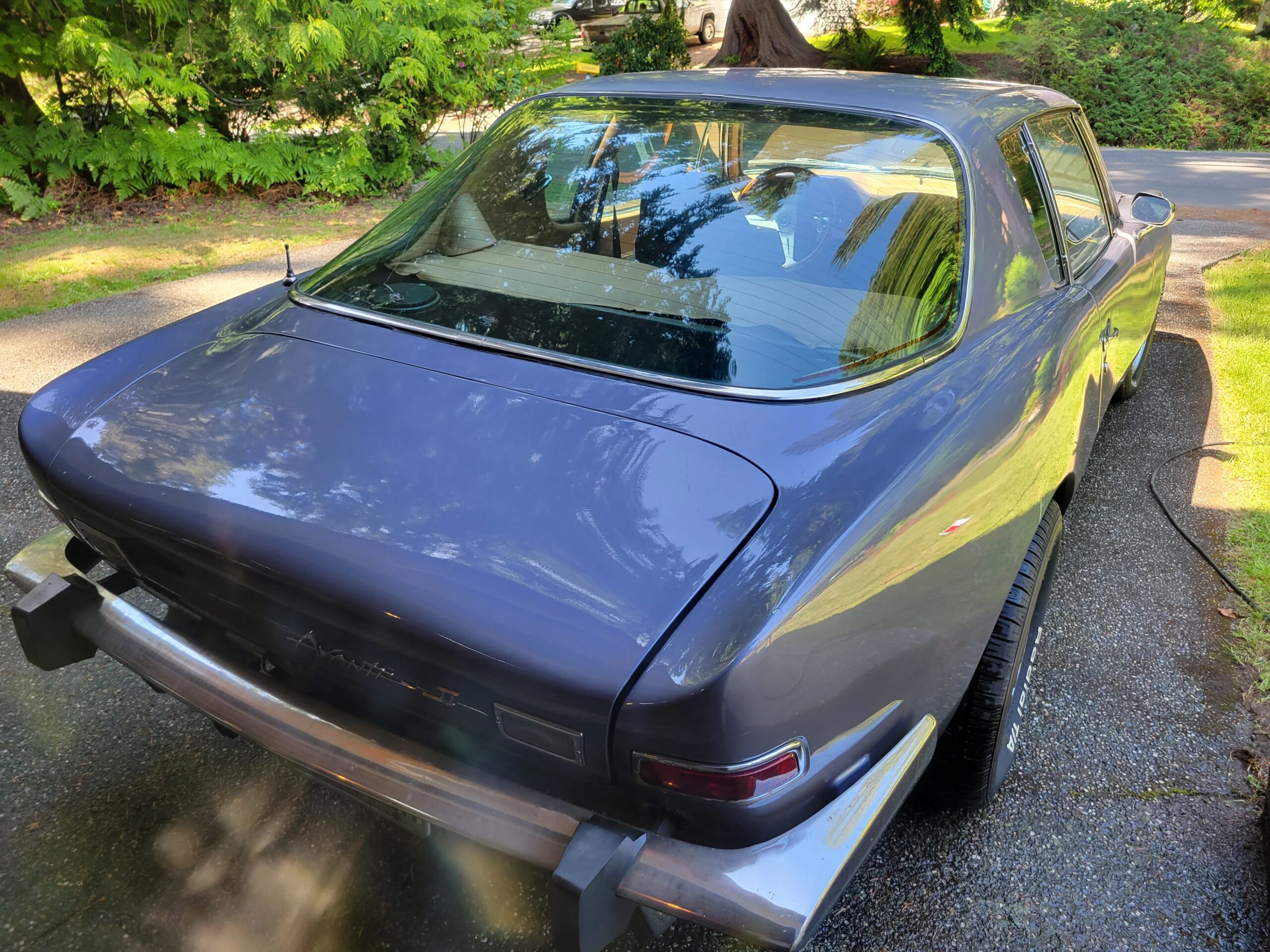 Avanti-Ii-1978-Gray-Tan-18