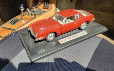 Avanti-Ii-1978-Gray-Tan-23