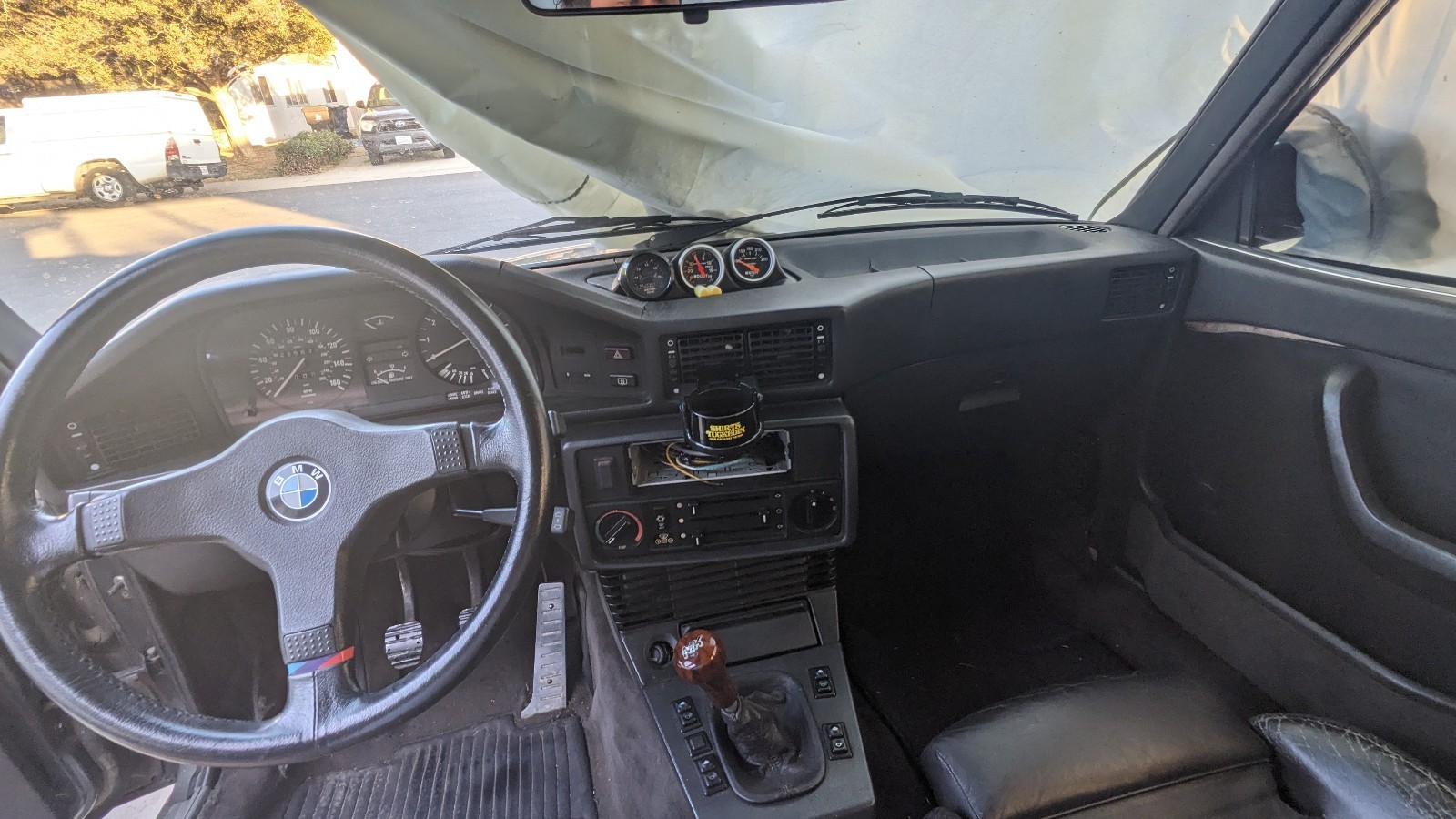 BMW-5-Series-1984-6