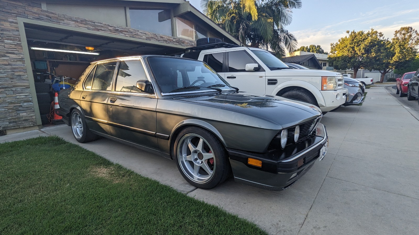 BMW-5-Series-1984