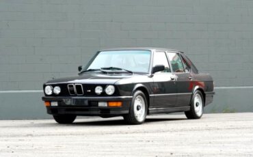 BMW-5-Series-1986-Sedan-1
