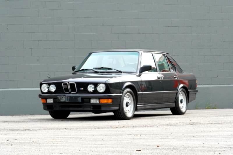 BMW-5-Series-1986-Sedan-1