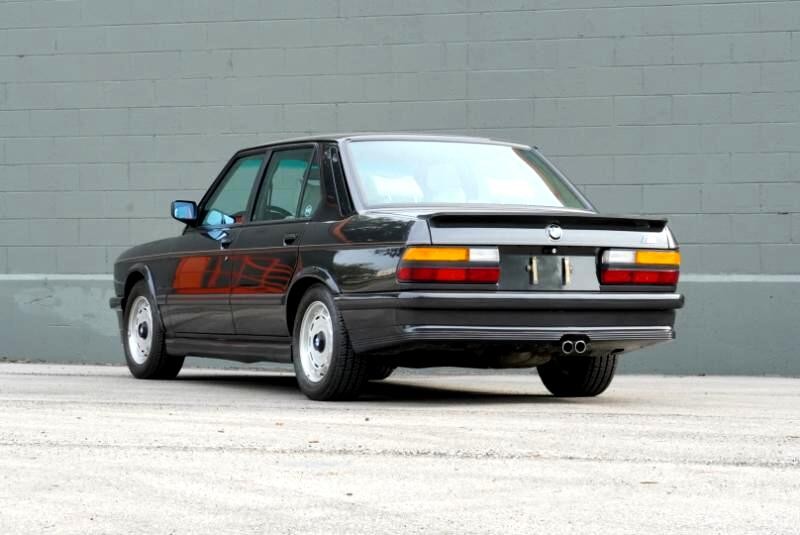 BMW-5-Series-1986-Sedan-13