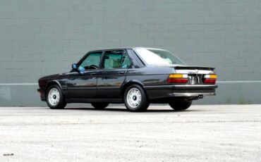 BMW-5-Series-1986-Sedan-15