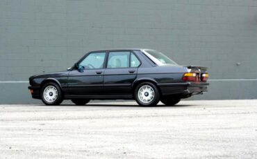 BMW-5-Series-1986-Sedan-17