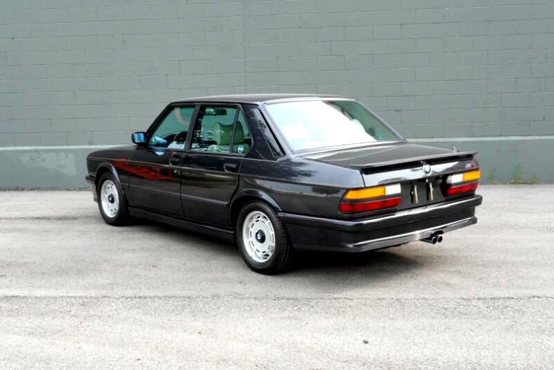 BMW-5-Series-1986-Sedan-21