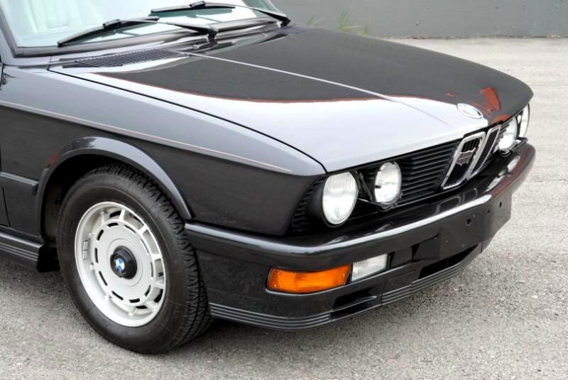 BMW-5-Series-1986-Sedan-23