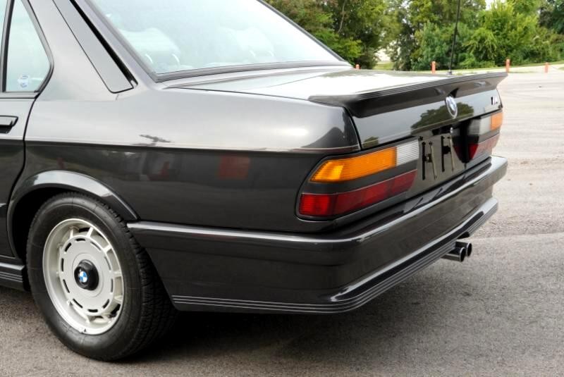BMW-5-Series-1986-Sedan-29