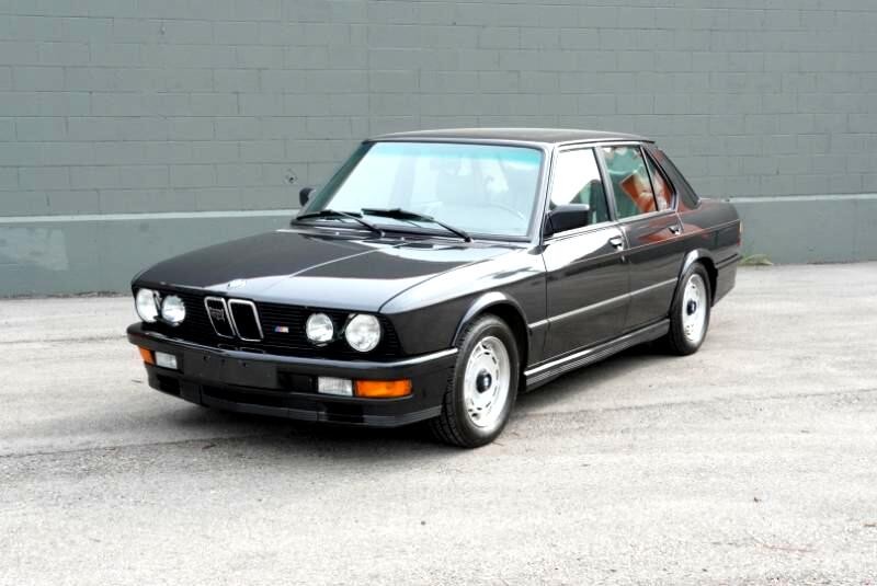 BMW-5-Series-1986-Sedan-3