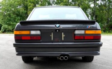BMW-5-Series-1986-Sedan-30