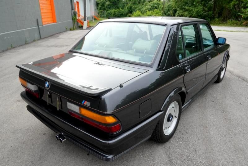 BMW-5-Series-1986-Sedan-32