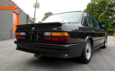 BMW-5-Series-1986-Sedan-33