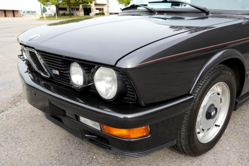 BMW-5-Series-1986-Sedan-36