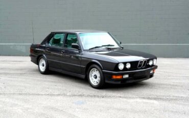 BMW-5-Series-1986-Sedan-4