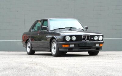 BMW 5-Series 1986 Sedan