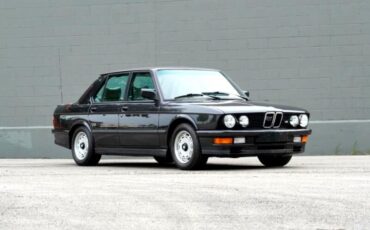 BMW-5-Series-1986-Sedan-5