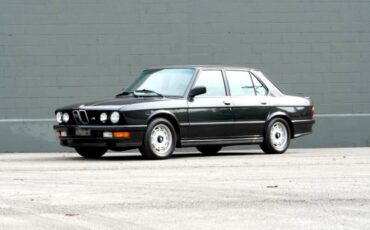 BMW-5-Series-1986-Sedan-6