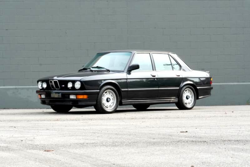 BMW-5-Series-1986-Sedan-6