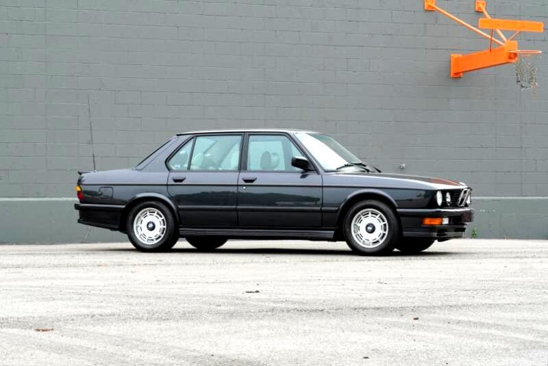 BMW-5-Series-1986-Sedan-7