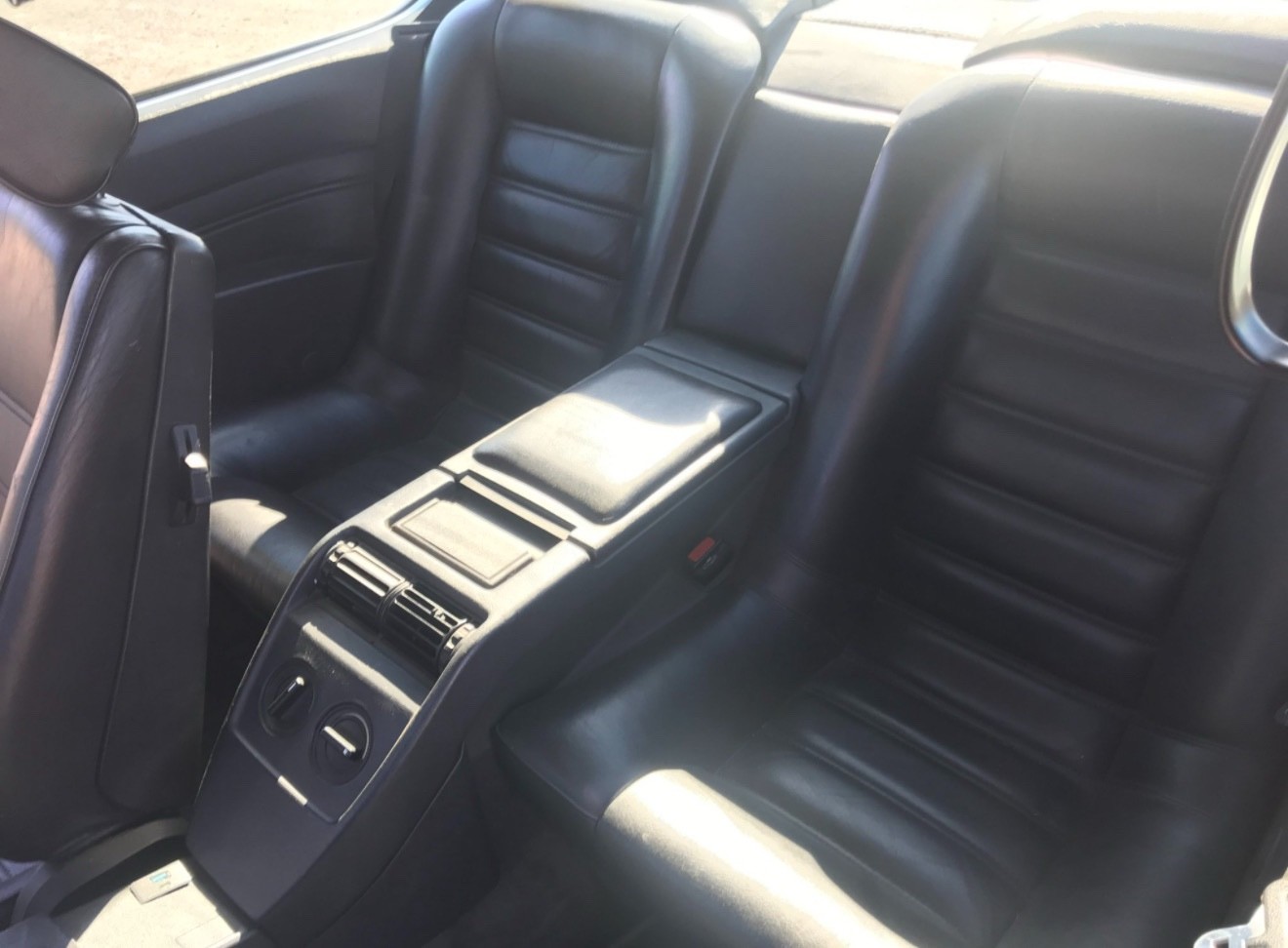 BMW-6-Series-1985-Coupe-12