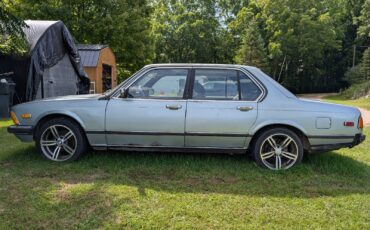 BMW-7-Series-1981-3