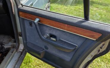 BMW-7-Series-1981-9