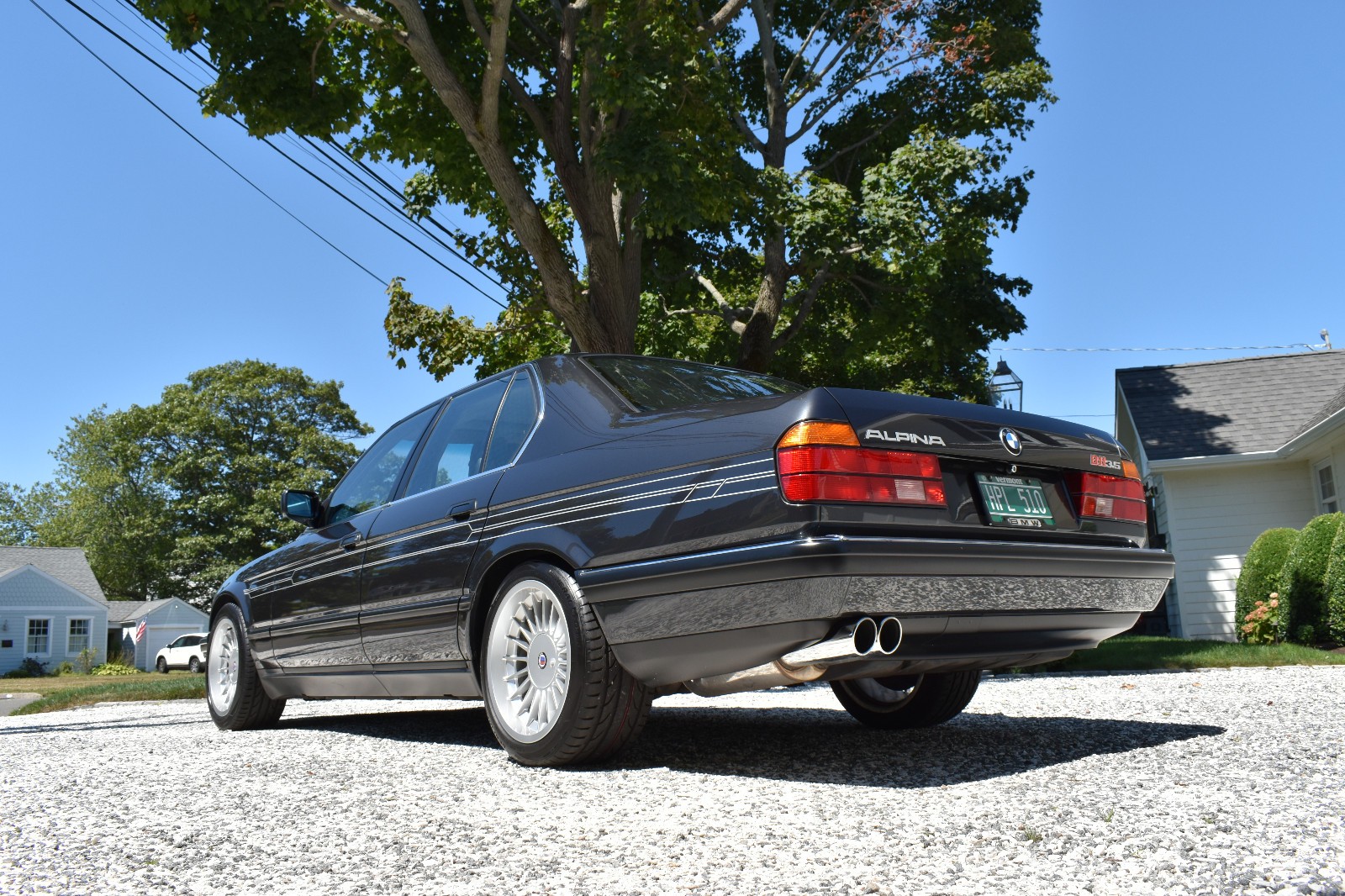 BMW-7-Series-1988-Sedan-11