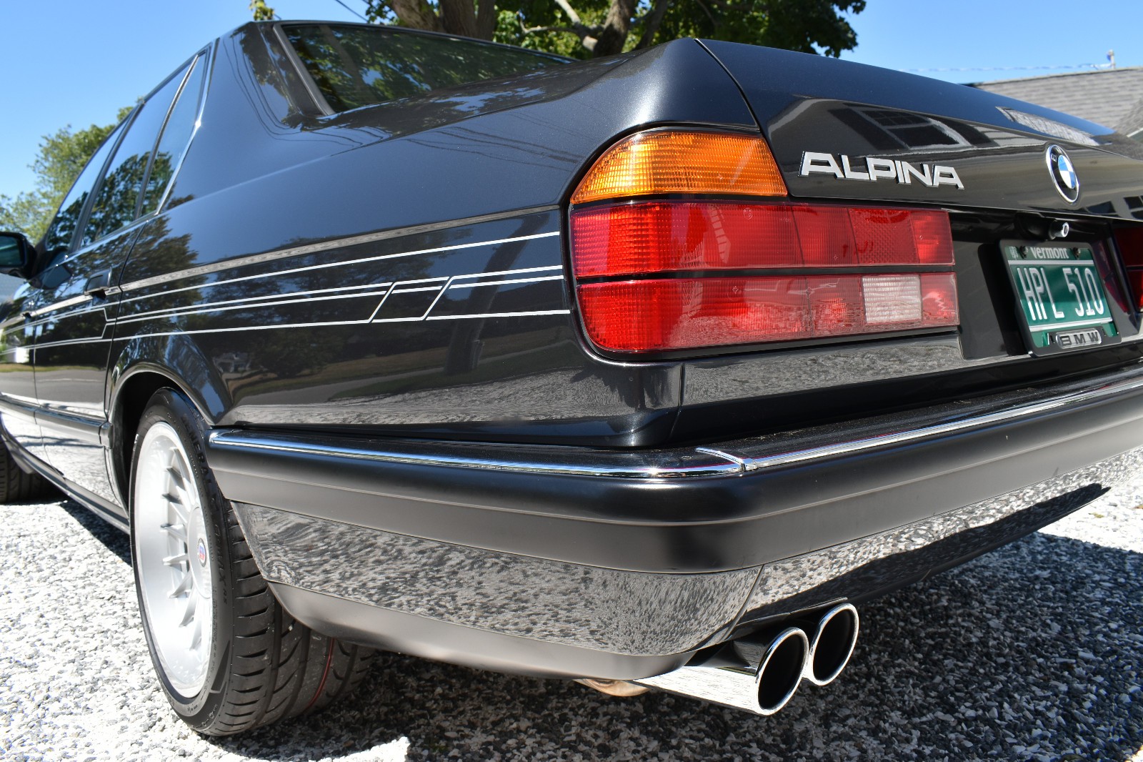 BMW-7-Series-1988-Sedan-12