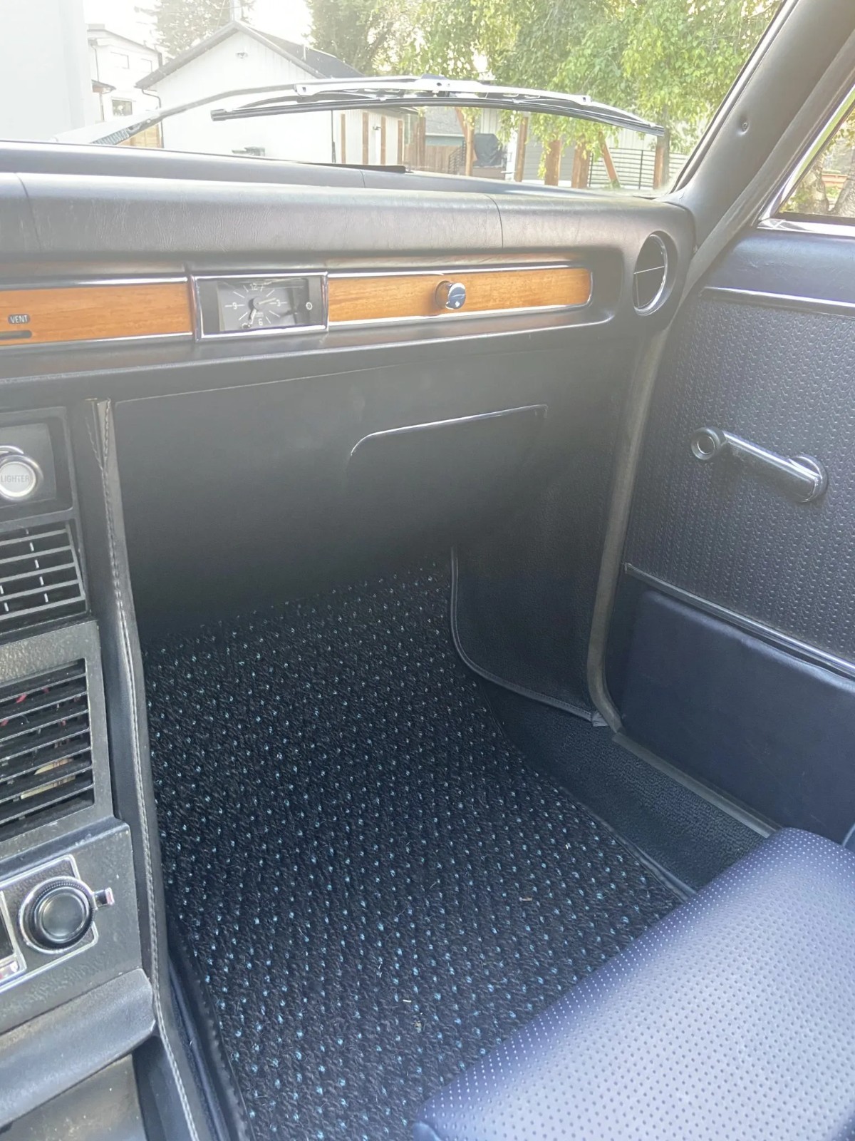BMW-Bavaria-1973-Sedan-17