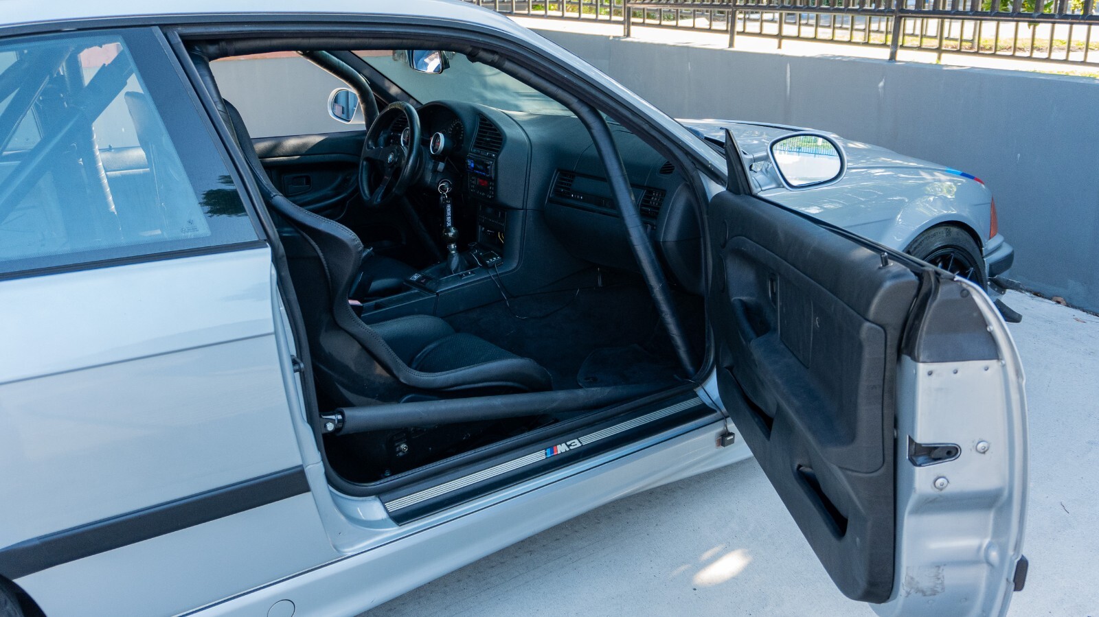 BMW-M3-1996-Coupe-37