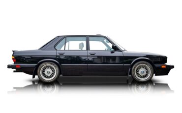 BMW-M5-1988-Sedan-1